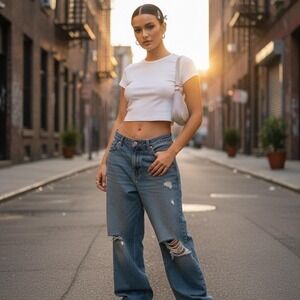 Y2K H&M Divided White Baby Tee Minimalist Renaissance Basic Small Indie off Duty